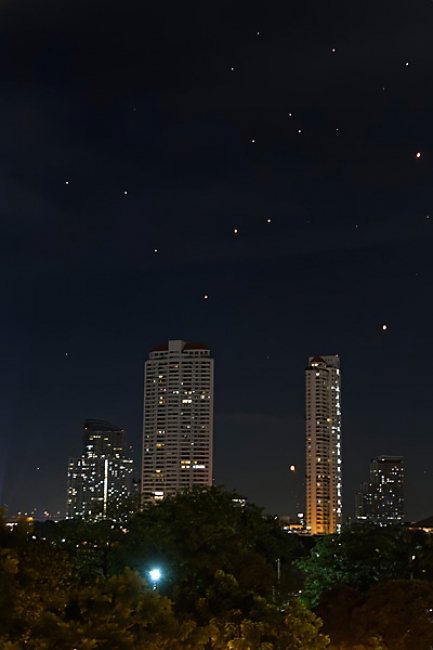 Bangkok la nuit, loy krathong-057